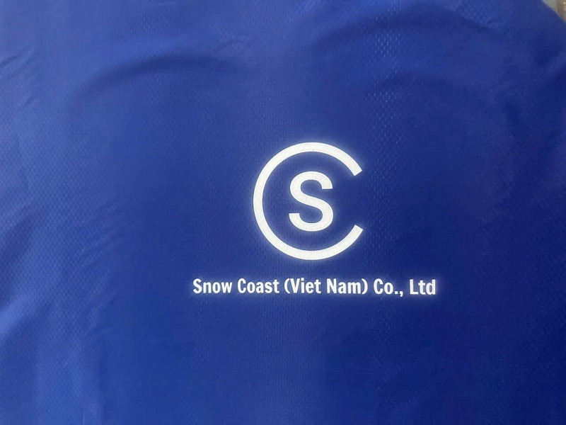 Áo mưa in logo khách hàng Snow Coast