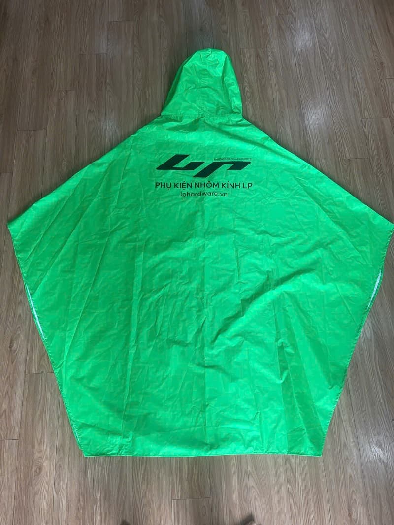 Áo mưa cánh dơi in logo khách hàng LP
